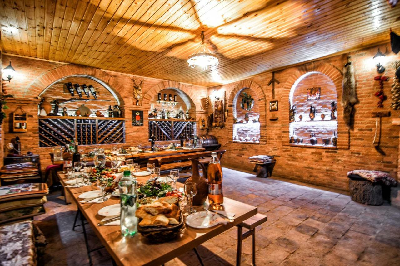 Apartamenti Laliashvilebi'S Wine Cellar Tbilisi Buitenkant foto