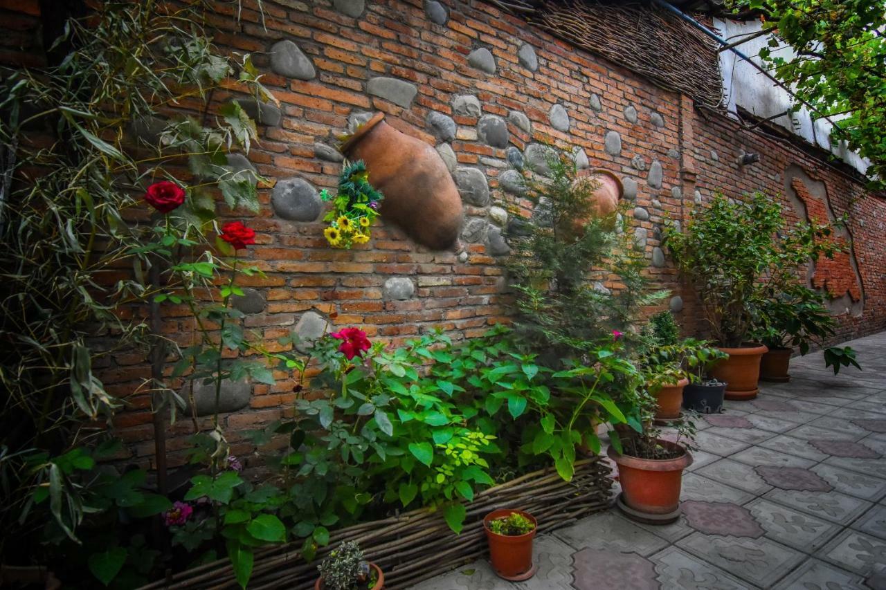 Apartamenti Laliashvilebi'S Wine Cellar Tbilisi Buitenkant foto