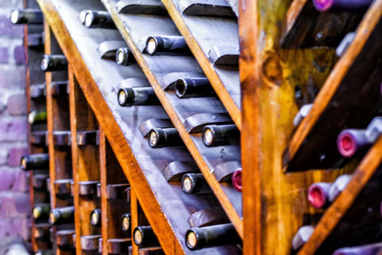 Apartamenti Laliashvilebi'S Wine Cellar Tbilisi Buitenkant foto